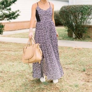 Angie BNWT - Smocked Daisy Print Maxi Dress - Large